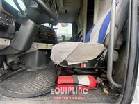 2005 VOLVO TRUCK VNL