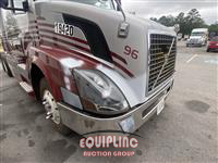2005 VOLVO TRUCK VNL