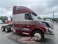 2005 VOLVO TRUCK VNL