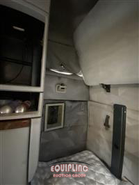 2005 VOLVO TRUCK VNL