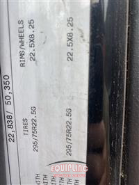 2005 VOLVO TRUCK VNL
