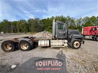 2001 Mack CH613