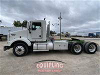 2012 Kenworth T8 Series