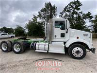2012 Kenworth T8 Series