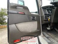 2012 Kenworth T8 Series