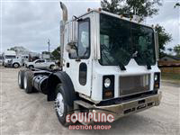 2006 Mack MR