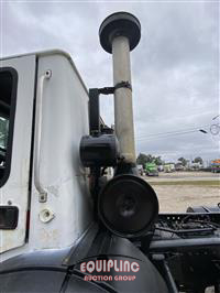 2006 Mack MR