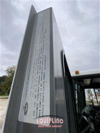 2006 Mack MR