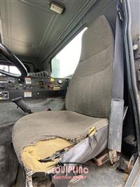 2006 Mack MR