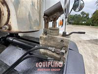 2006 Mack MR