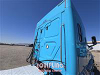 2020 Freightliner CA126