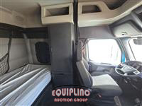 2020 Freightliner CA126