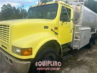 1999 International F-4900 TANK TRUCK