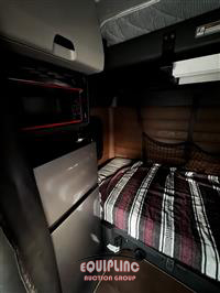 2020 Freightliner CASCADIA