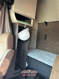 2014 VOLVO TRUCK VNL