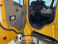 2015 Freightliner M2