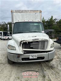 2009 Freightliner M2106