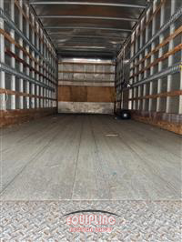 2009 Freightliner M2106