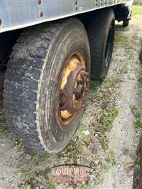 2005 International 4400