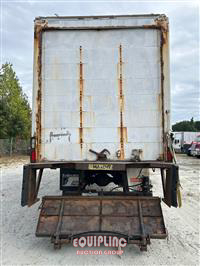 2007 Freightliner M2