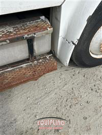 2007 Freightliner M2