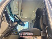 2021 Kenworth T880