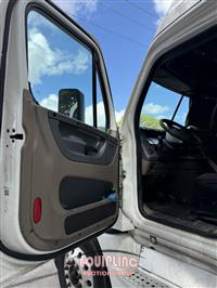 2017 Freightliner CASCADIA