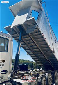 2021 Kenworth T880
