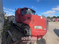 2001 Mack CX613