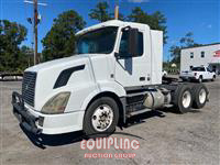 2011 VOLVO TRUCK VNL