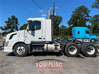 2011 VOLVO TRUCK VNL