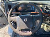 2011 VOLVO TRUCK VNL