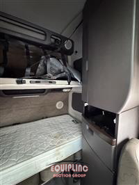 2018 Volvo VNL780