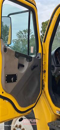 2018 Freightliner M2