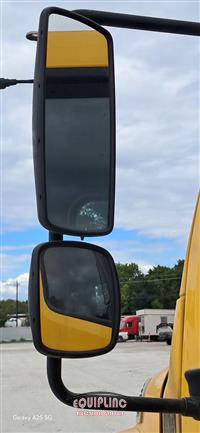 2018 Freightliner M2