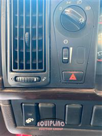 2013 VOLVO TRUCK VNM