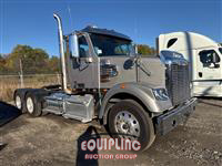 2019 Freightliner SD122