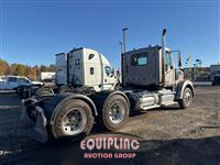 2019 Freightliner SD122