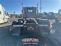 2019 Freightliner SD122