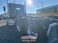 2019 Freightliner SD122