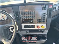 2019 Freightliner SD122