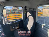 2019 Freightliner SD122