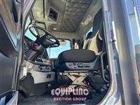 2019 Freightliner SD122