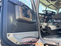 2019 Freightliner SD122