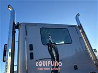 2019 Freightliner SD122