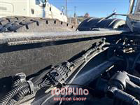 2019 Freightliner SD122