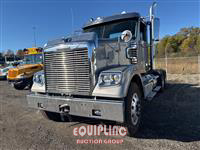 2019 Freightliner SD122