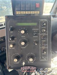 2000 International 4900