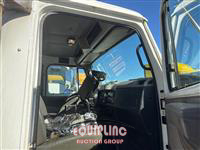 2000 International 4900