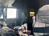 2015 International LF687